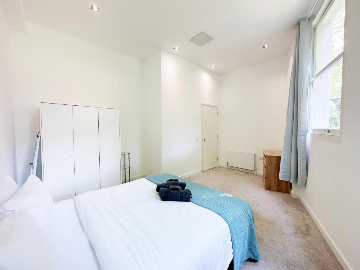 Portobello Dock Canalside Apartment London Exterior photo