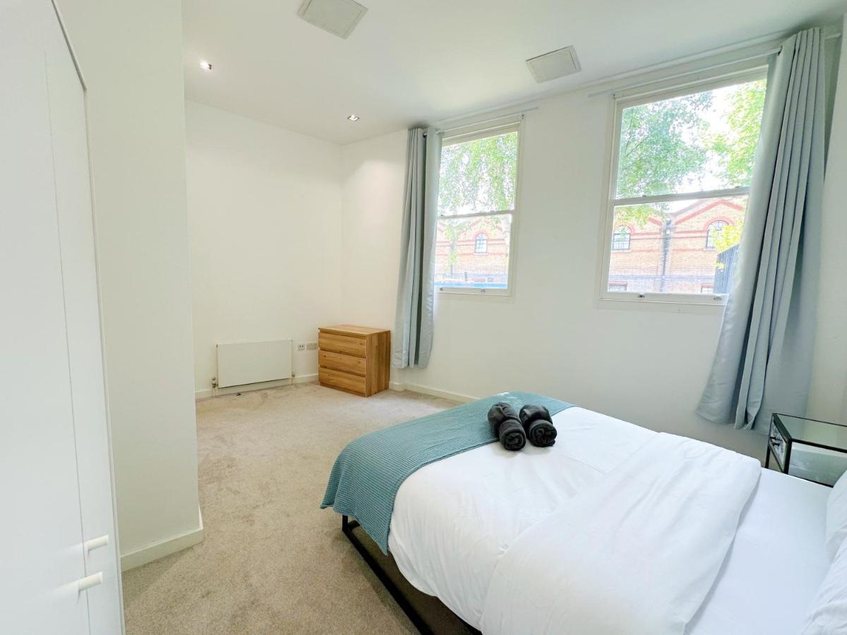 Portobello Dock Canalside Apartment London Exterior photo
